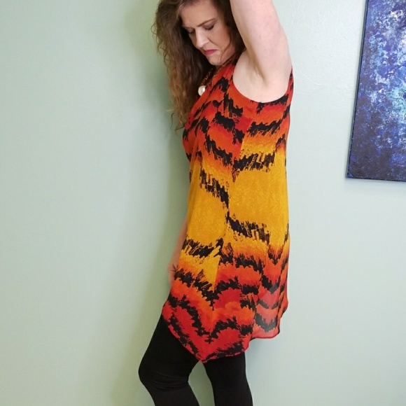 FIRM SALE PRICE Joseph A Asymmetrical Fun Tank - Picture 7 of 8